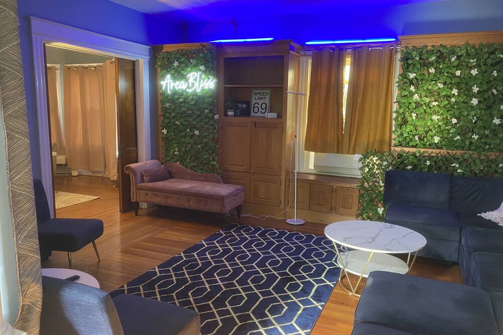 Photo of Others in New Britain