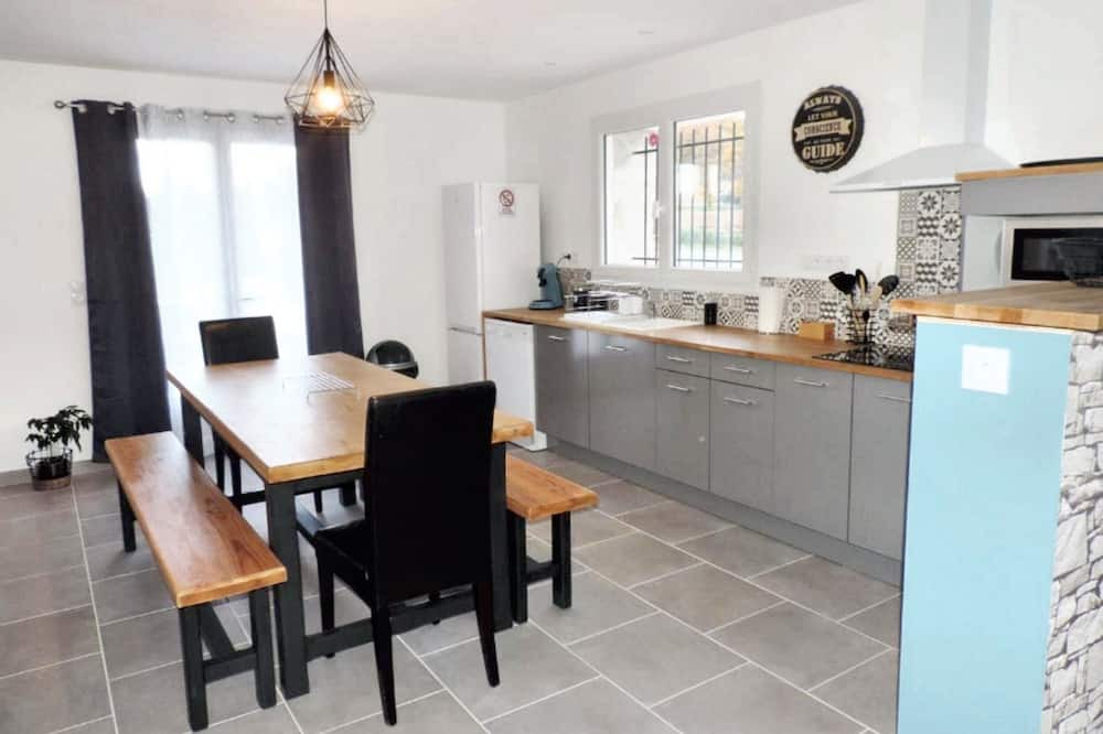 Photo of Kitchen in Saint-Pierre-de-Clairac
