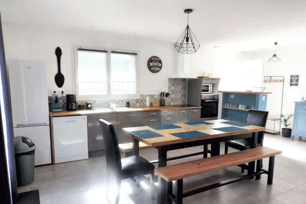 Photo of Kitchen in Saint-Pierre-de-Clairac