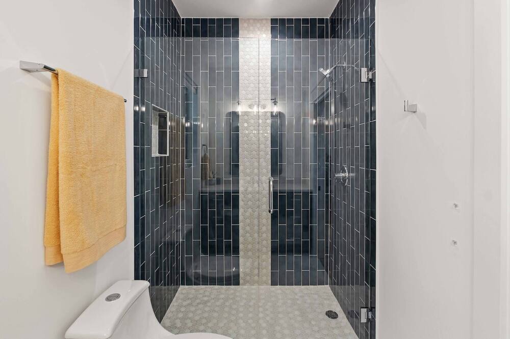 Photo of Bathroom in Highland