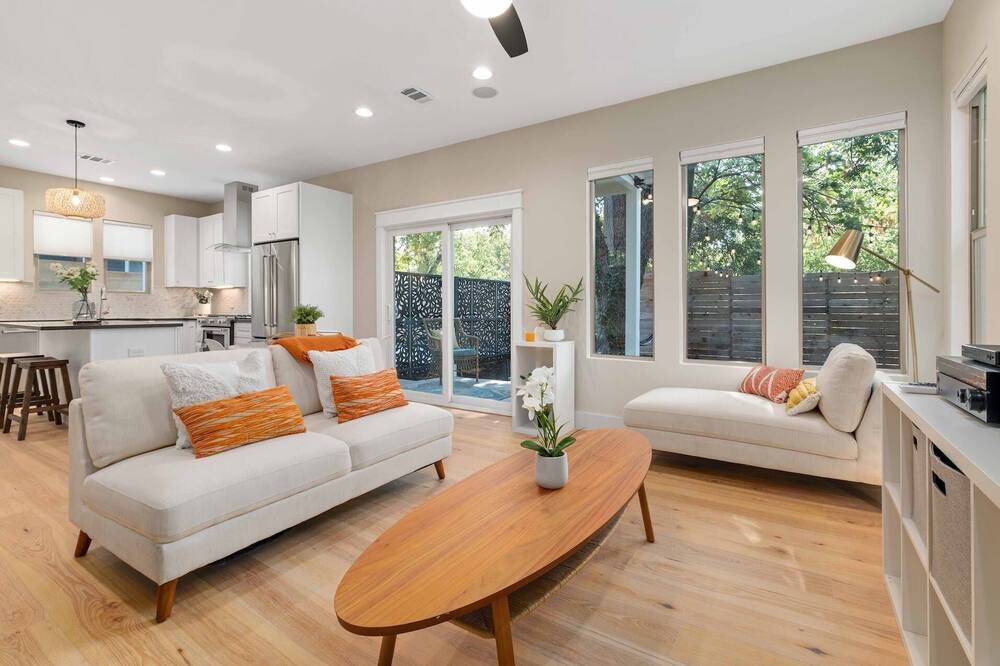 Photo of Livingroom in Highland