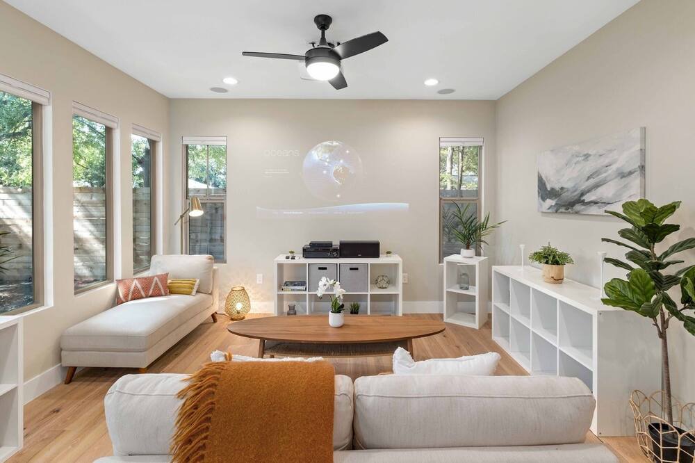 Photo of Livingroom in Highland