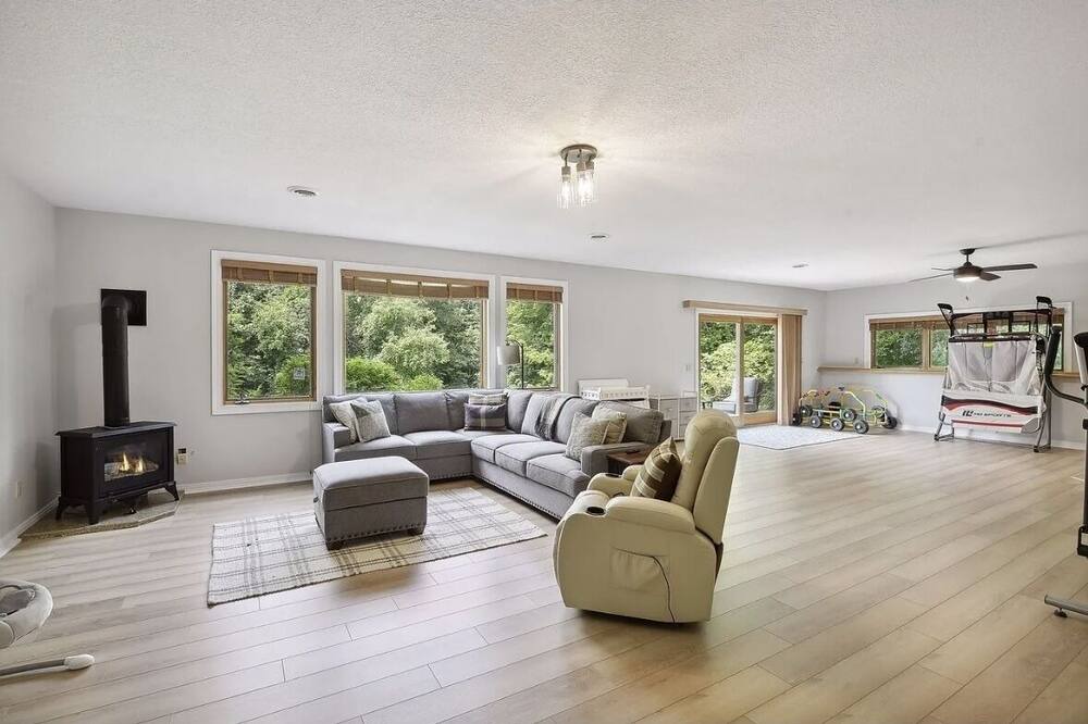 Photo of Livingroom in Belle Plaine