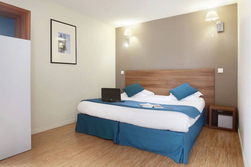 Photo of Bedroom in 2nd Arrondissement