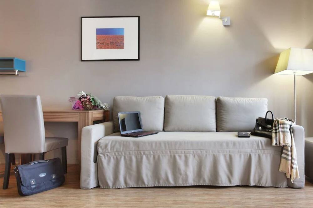 Photo of Livingroom in 2nd Arrondissement