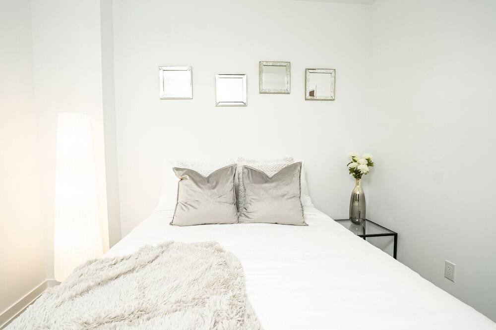 Photo of Bedroom in West Oak Trails