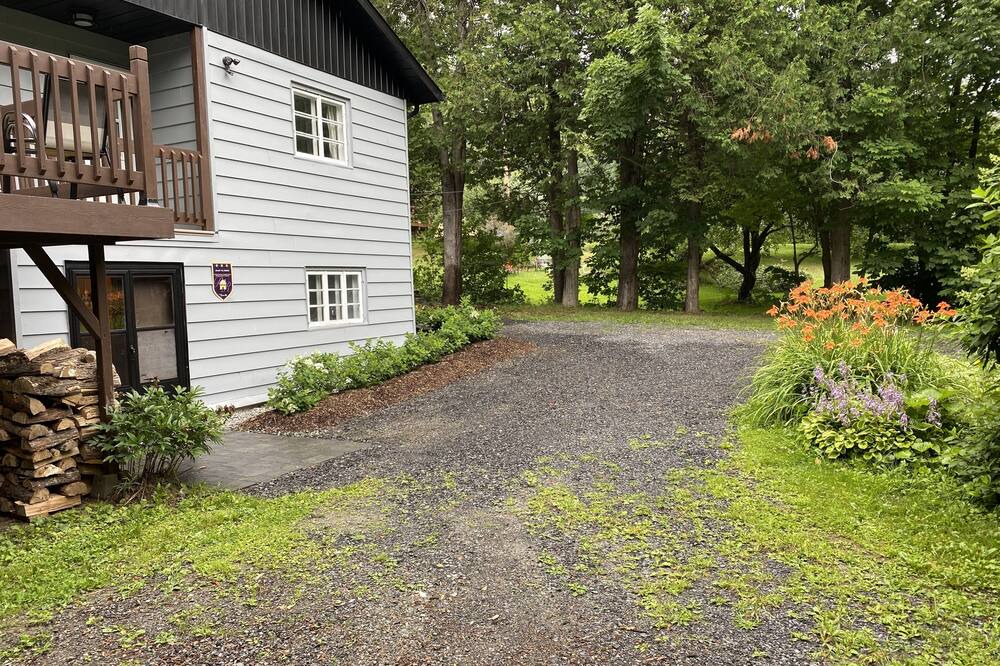 Photo of Outdoor in Mansonville