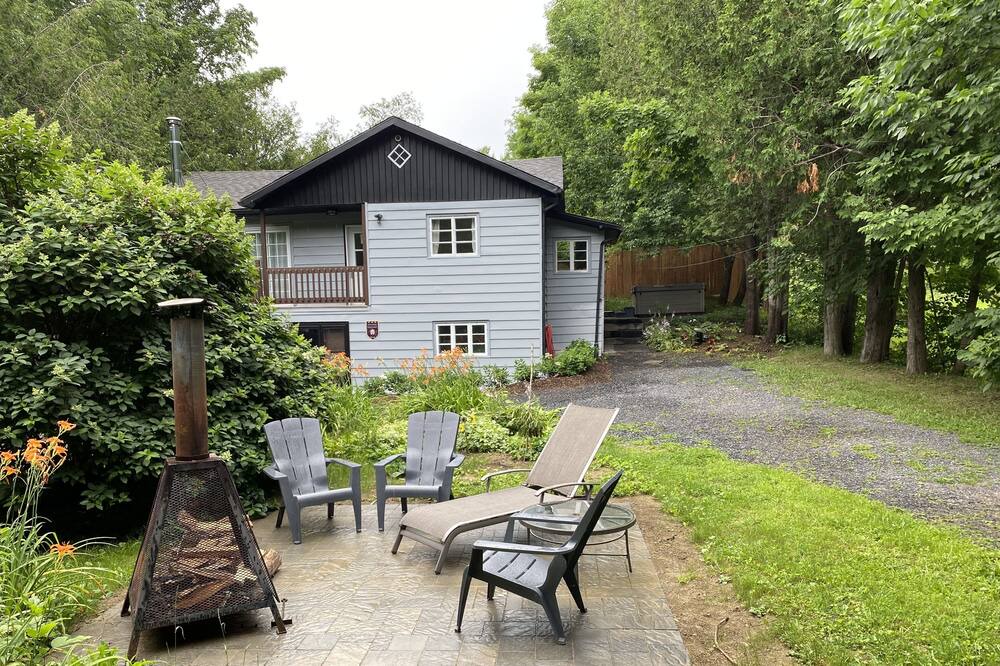 Photo of Outdoor in Mansonville