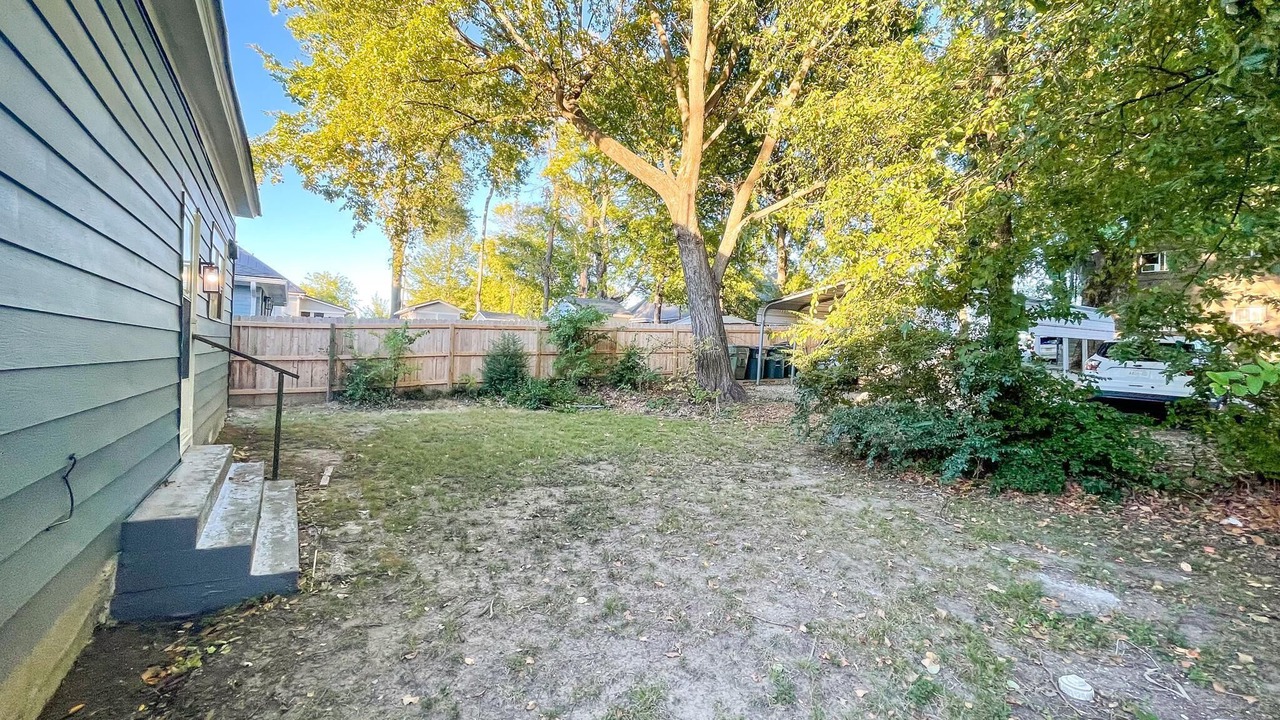 Photo of Outdoor in Uptown