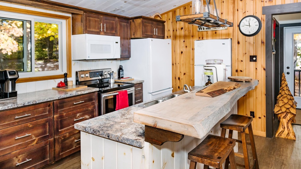 Photo of Kitchen in Dysart et al