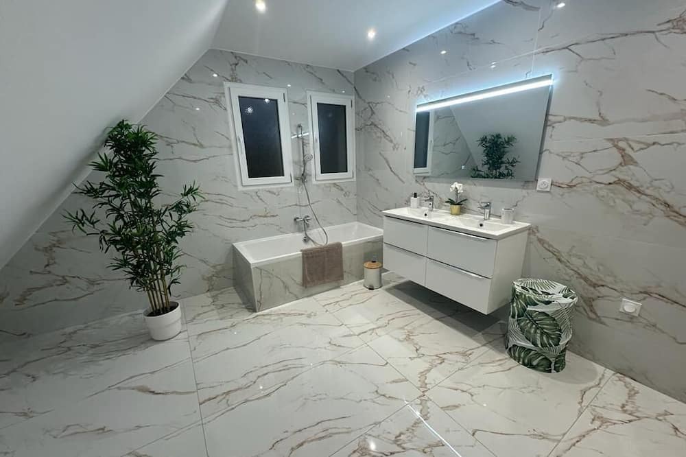 Photo of Bathroom in Ruffey-les-Echirey