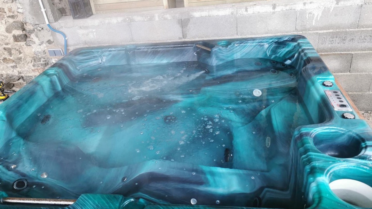 Photo of Outdoor in Chantelle