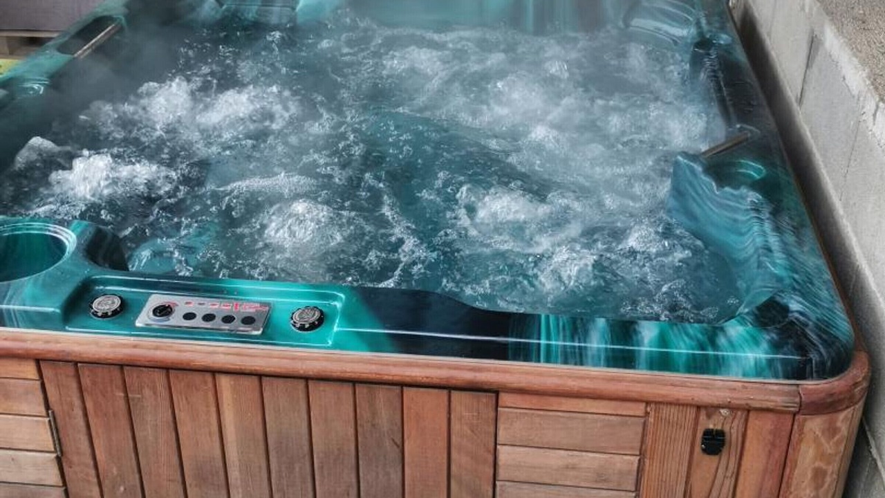 Photo of Outdoor in Chantelle