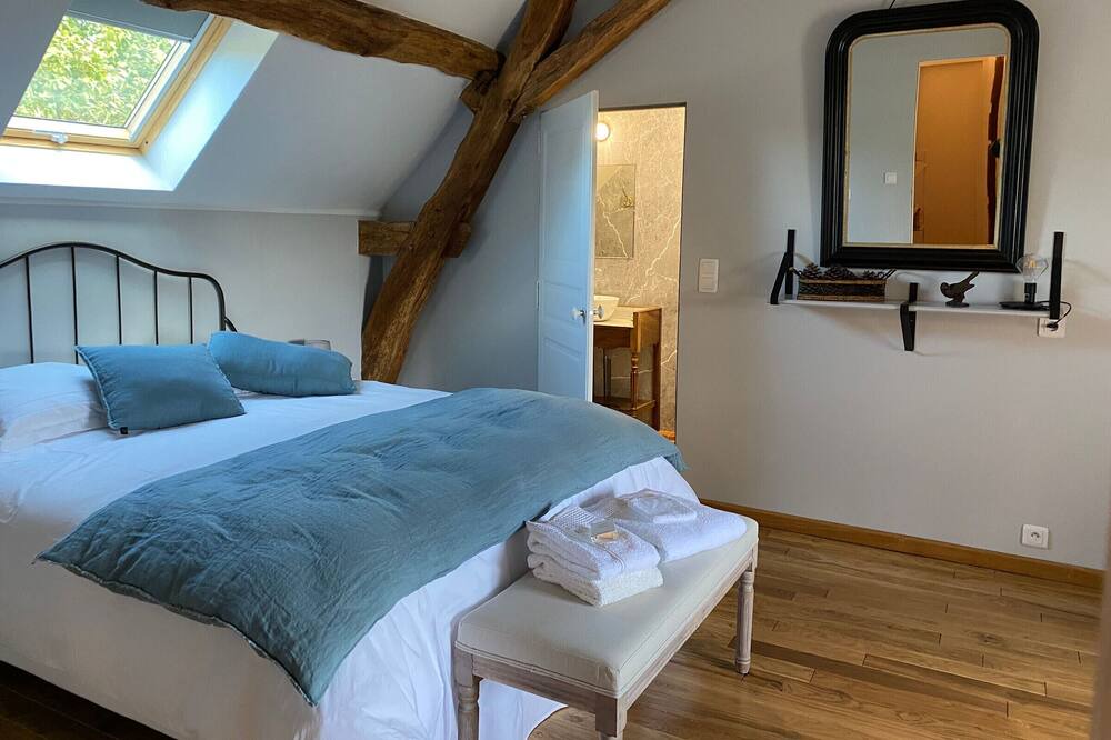 Photo of Bedroom in Sarce