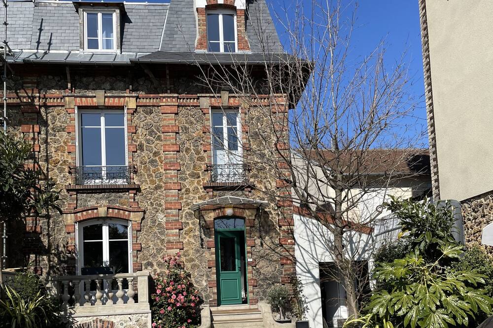 Photo of Outdoor in Colombes