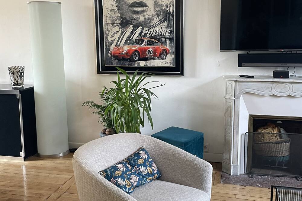Photo of Livingroom in Colombes