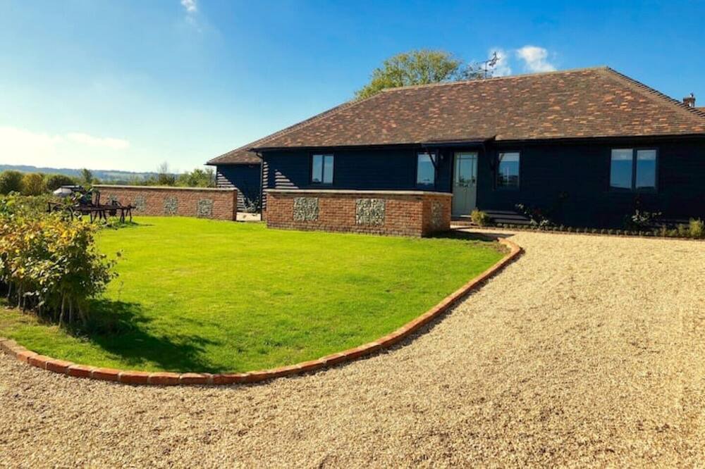 Photo of Outdoor in West Knoyle