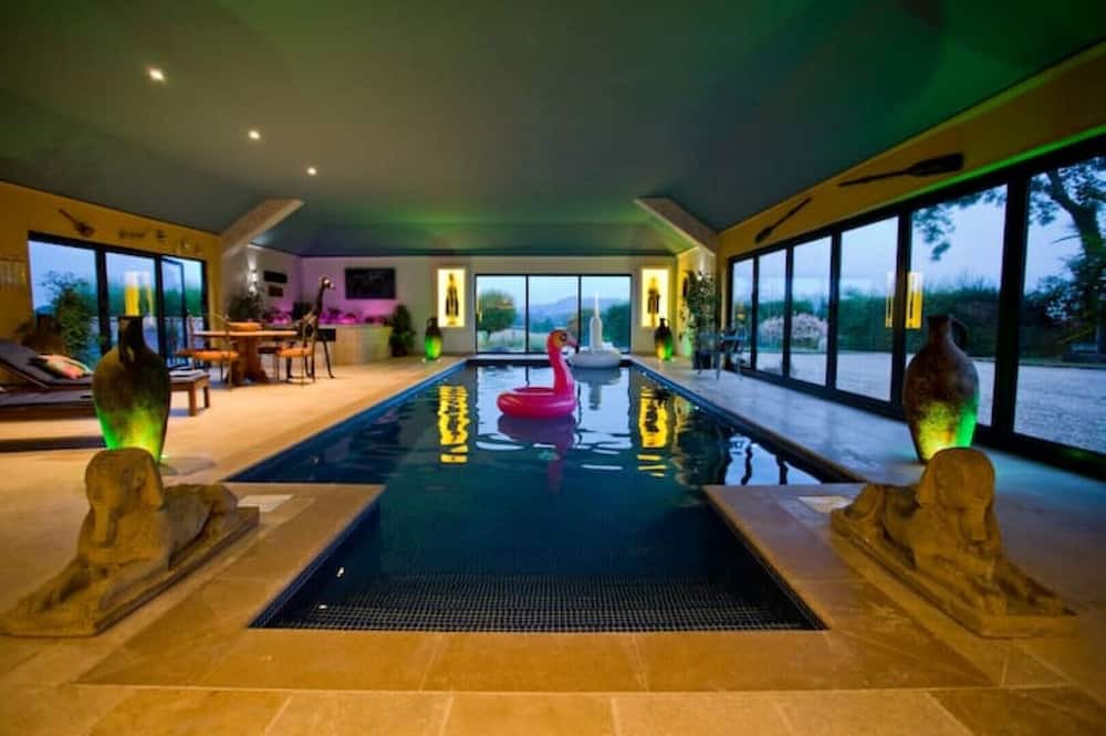 Photo of Outdoor in West Knoyle