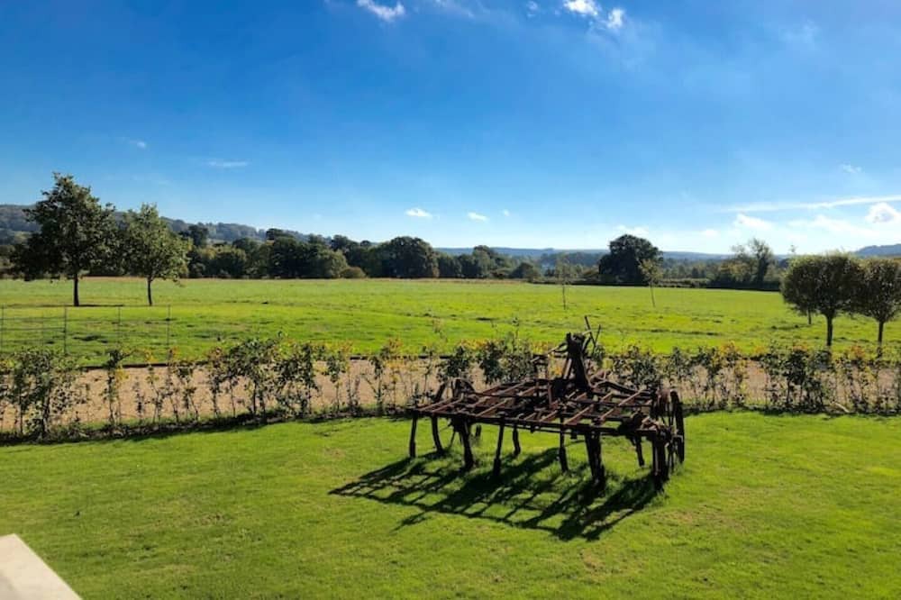 Photo of Outdoor in West Knoyle