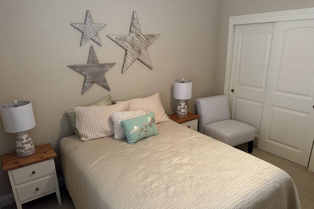 Photo of Bedroom in Copperopolis