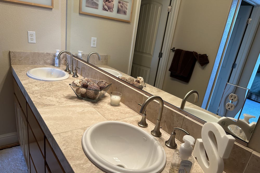 Photo of Bathroom in Copperopolis