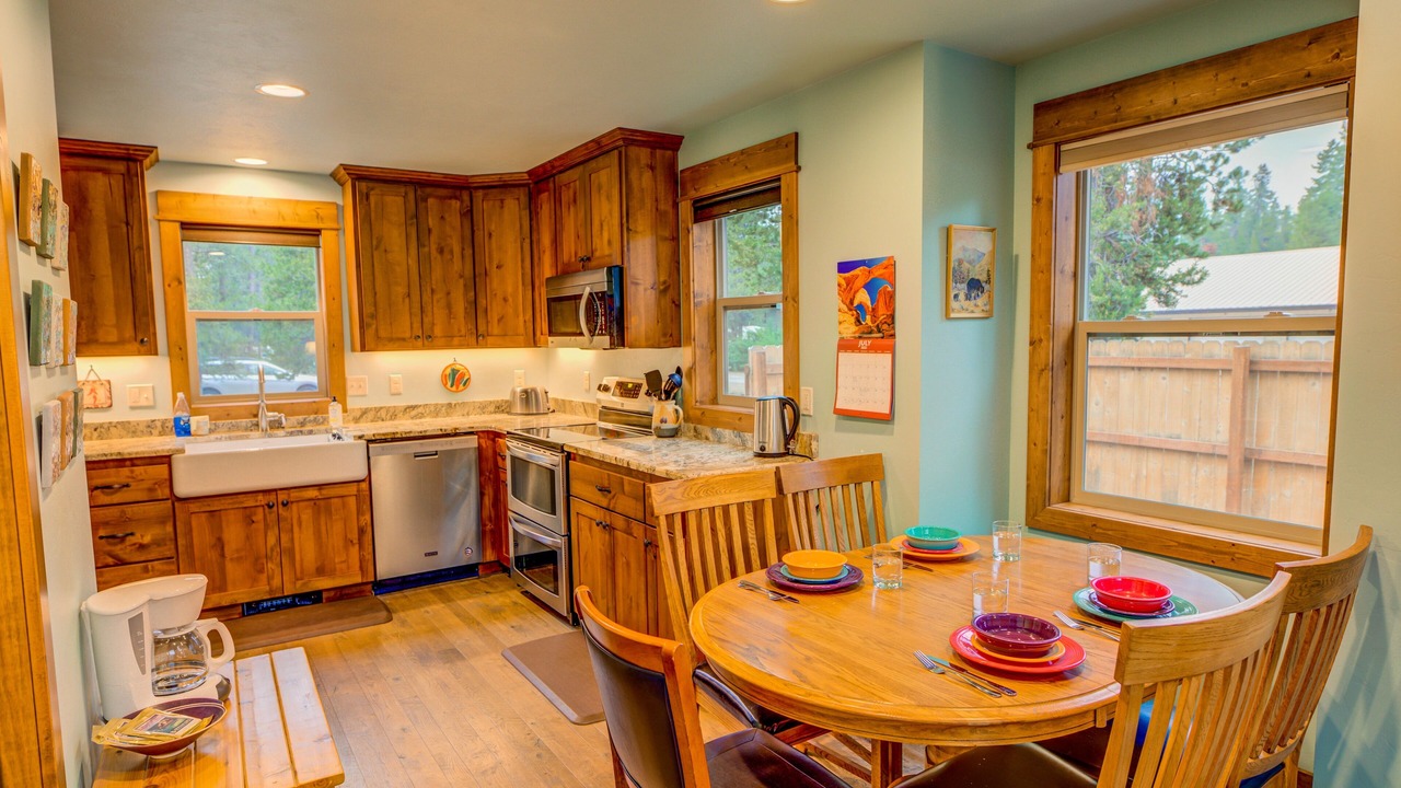 Photo of Kitchen in West Yellowstone