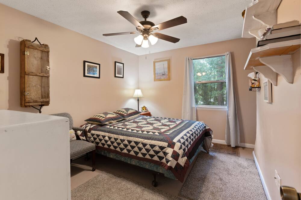Photo of Bedroom in Dock Junction