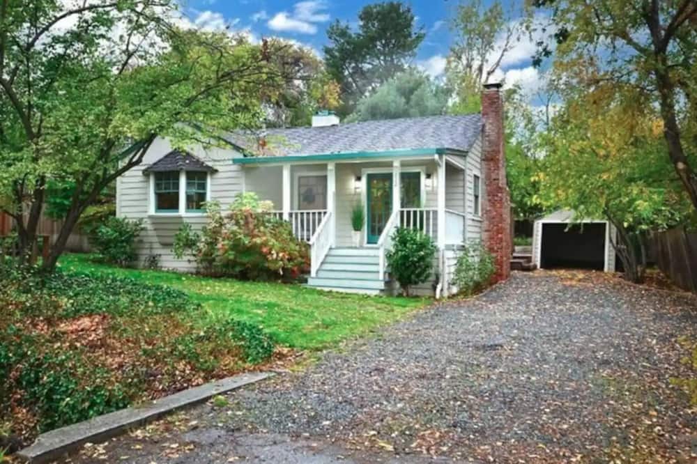 Photo of Outdoor in Overlook