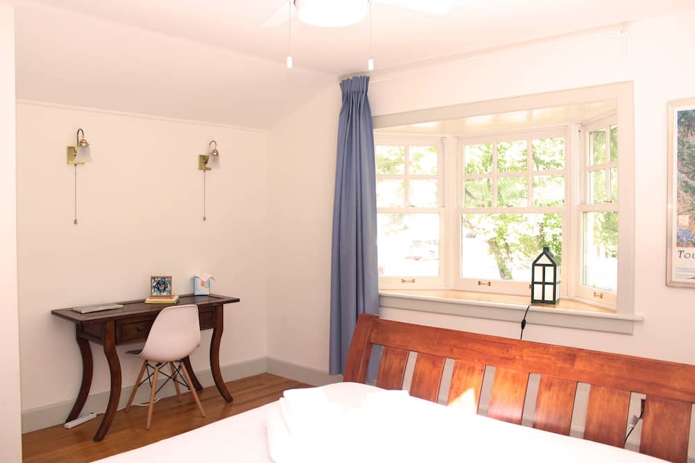 Photo of Bedroom in Overlook