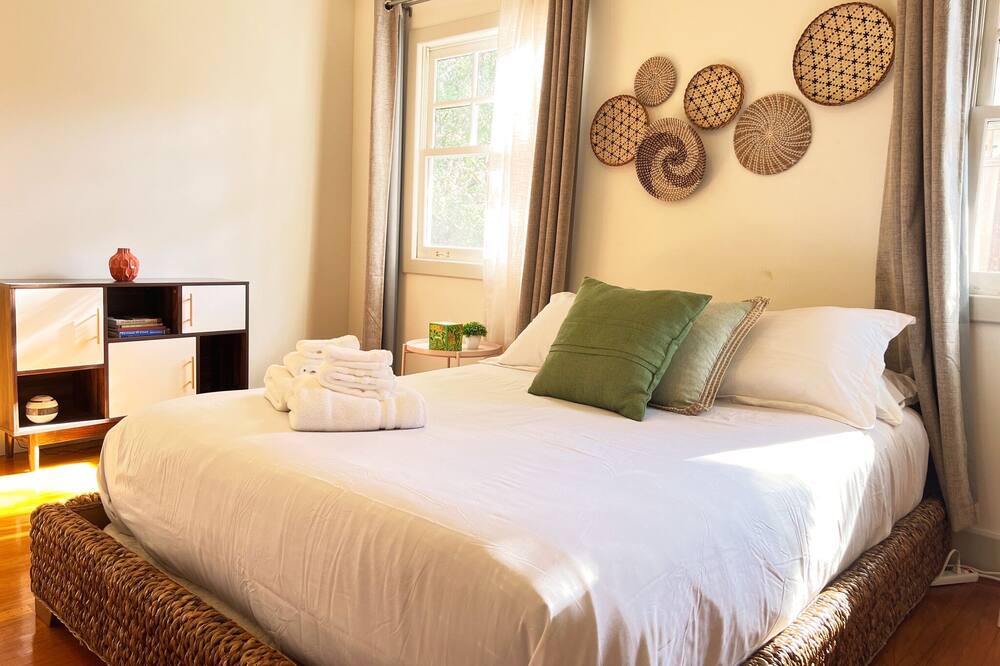 Photo of Bedroom in Overlook