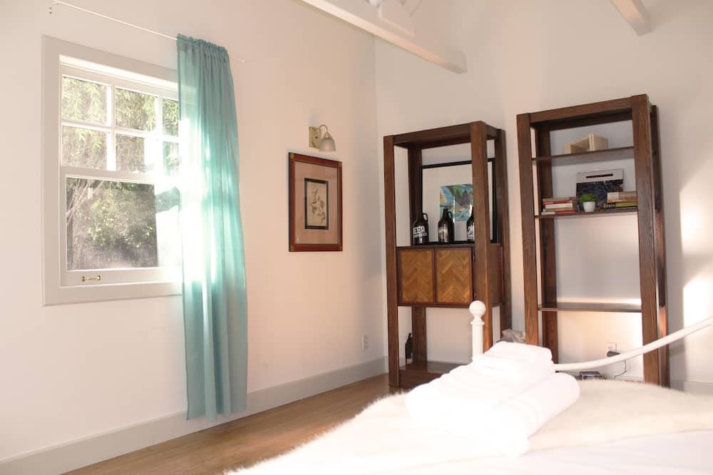 Photo of Bedroom in Overlook