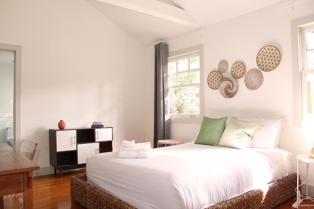 Photo of Bedroom in Overlook