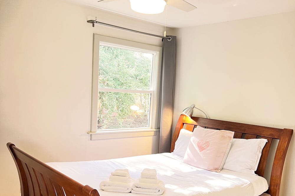 Photo of Bedroom in Overlook