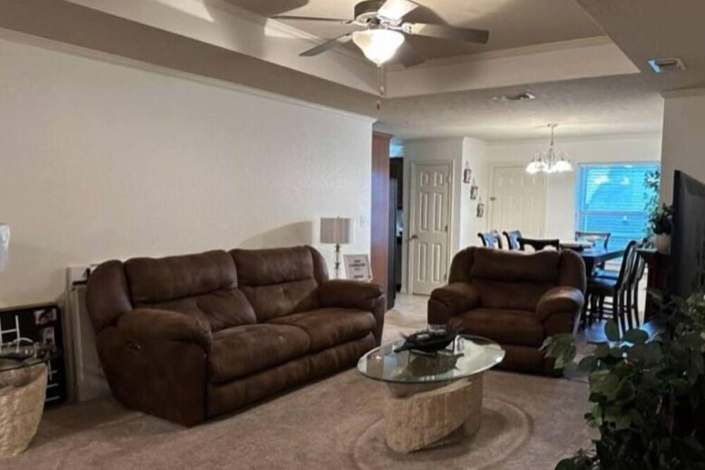 Photo of Livingroom in Nash
