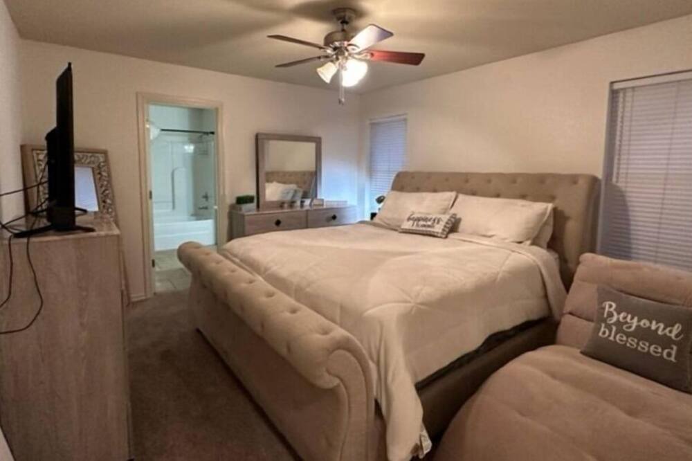 Photo of Bedroom in Nash