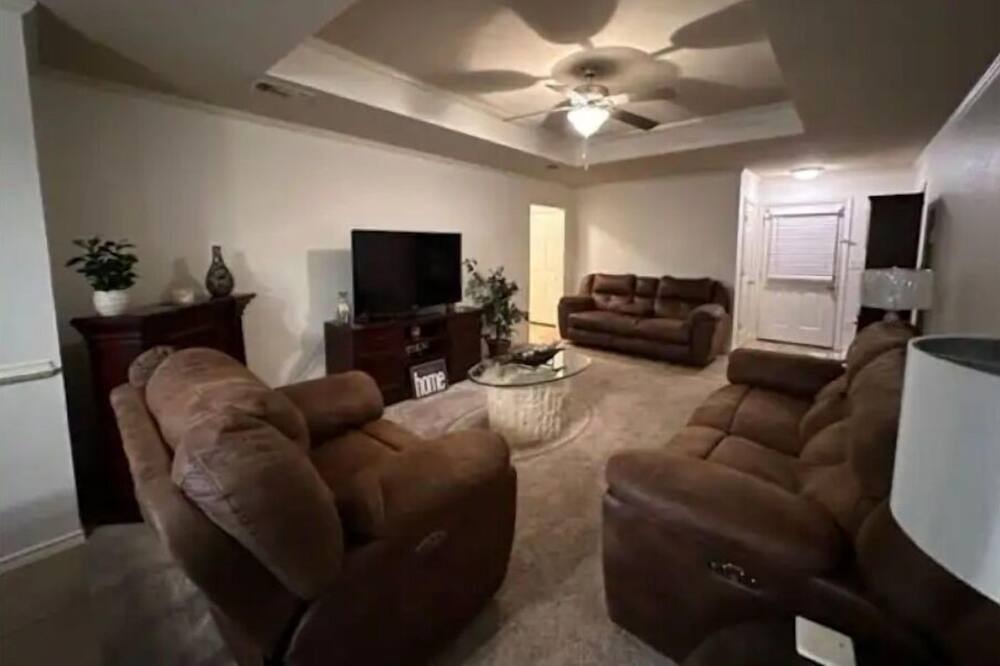 Photo of Livingroom in Nash