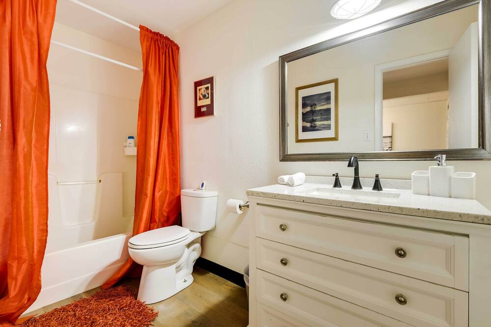 Photo of Bathroom in Thackerville
