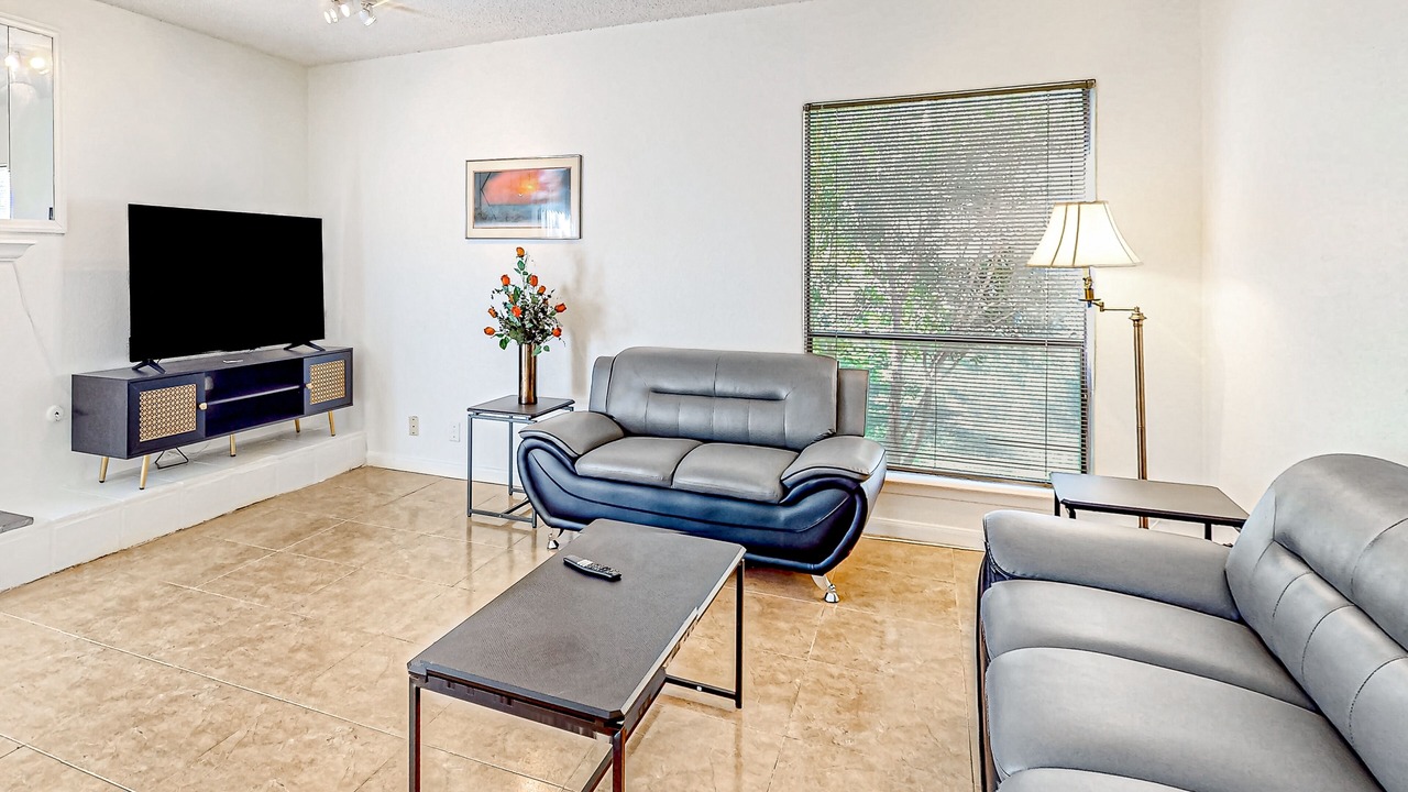 Photo of Livingroom in Northwest Hills