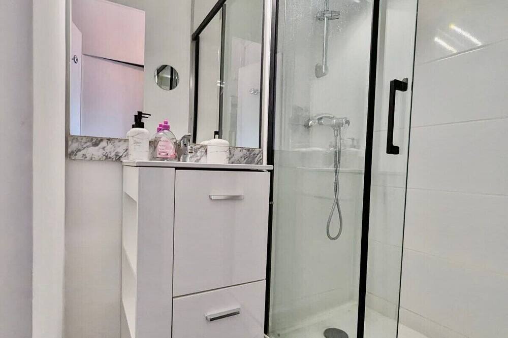 Photo of Bathroom in Quartier des Eaux-Claires