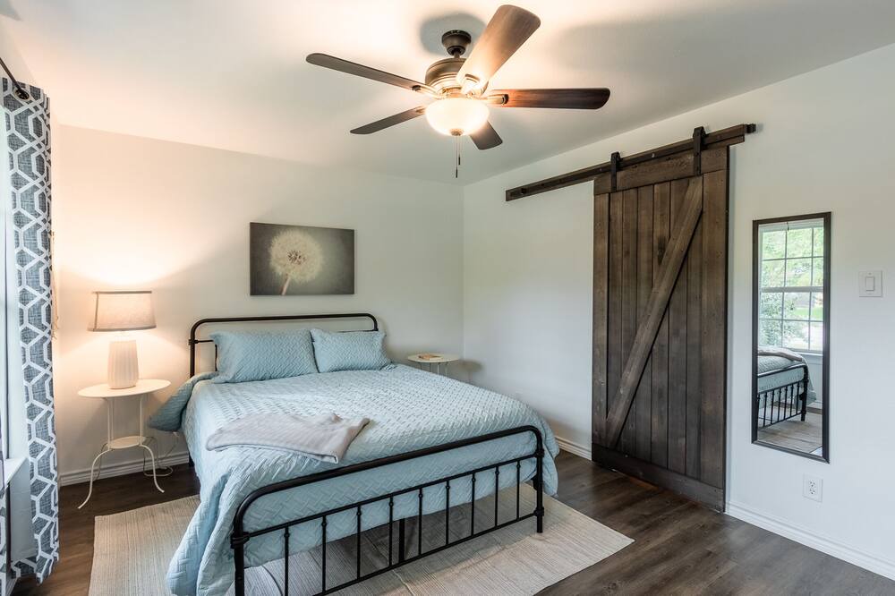 Photo of Bedroom in Cibolo