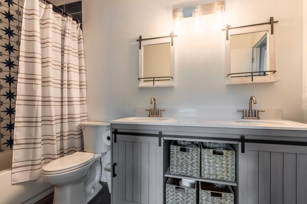 Photo of Bathroom in Cibolo