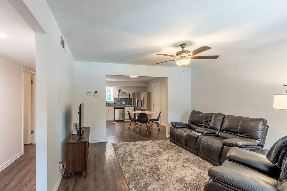 Photo of Livingroom in Cibolo