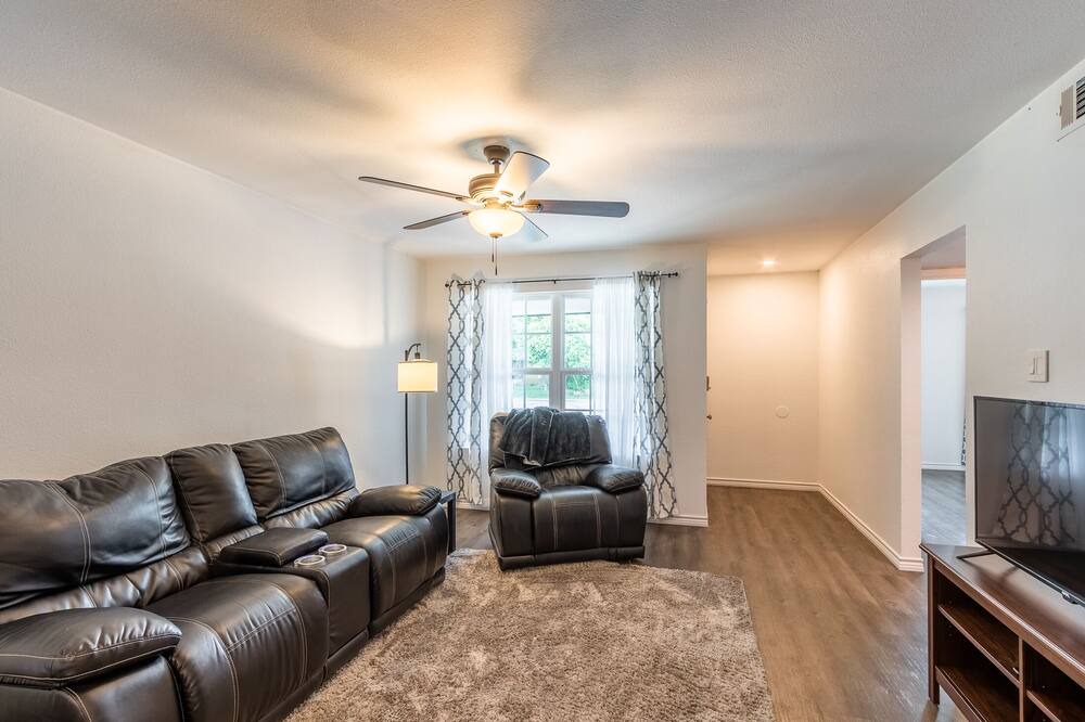 Photo of Livingroom in Cibolo