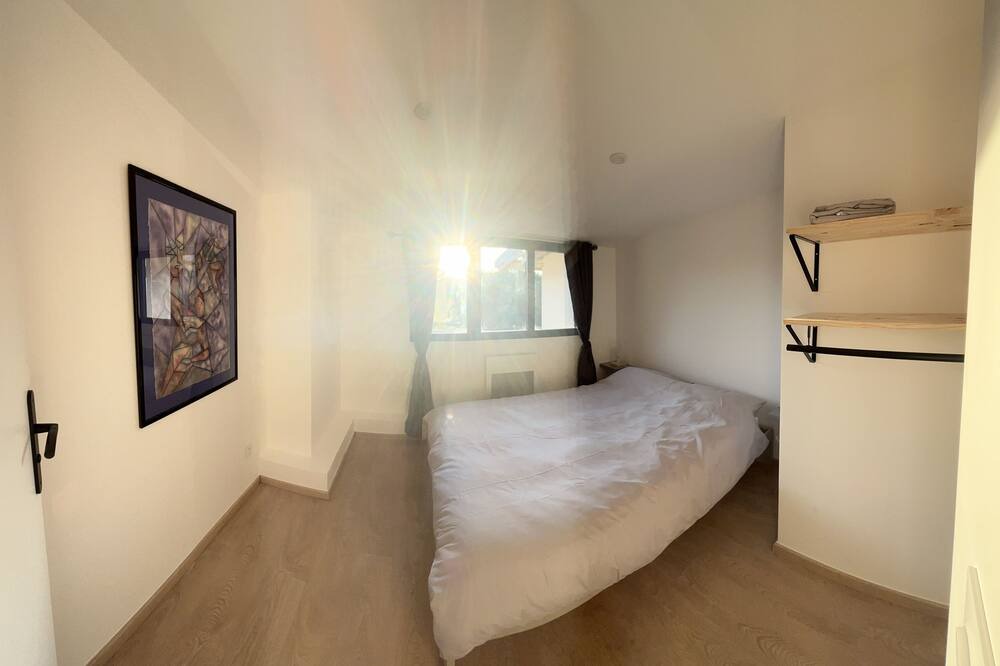 Photo of Bedroom in Saint-Hilaire-Saint-Mesmin