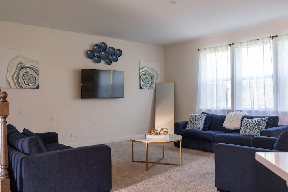 Photo of Livingroom in Lakemoor