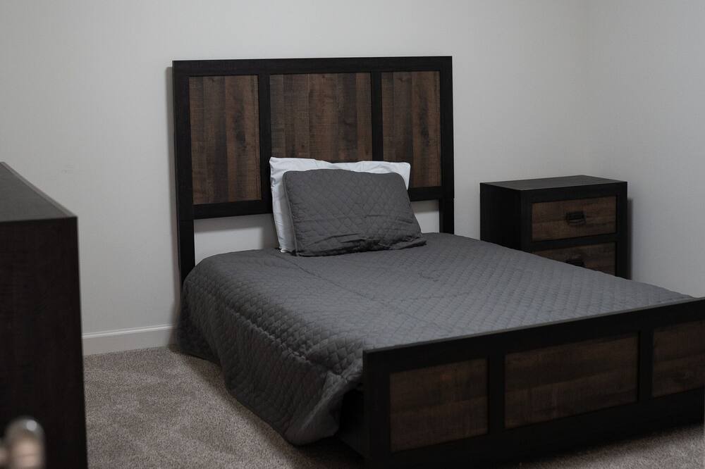 Photo of Bedroom in Lakemoor