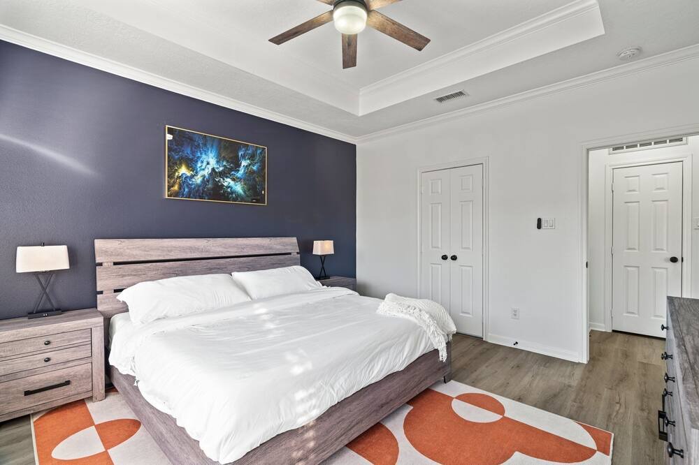 Photo of Bedroom in Seven Coves
