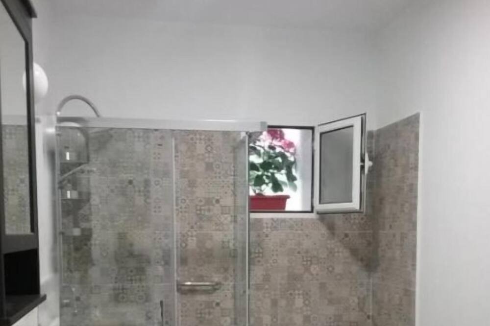Photo of Bathroom in Patraix