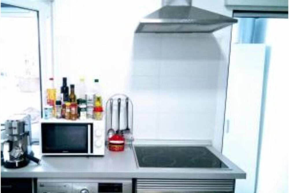 Photo of Kitchen in Patraix