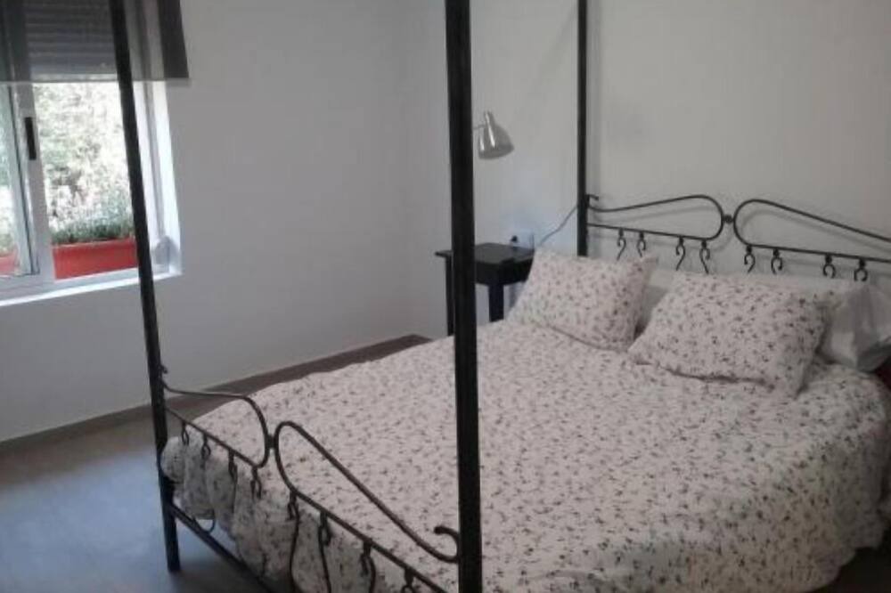 Photo of Bedroom in Patraix